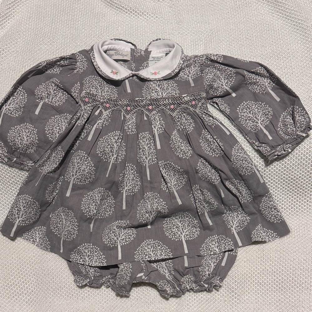 Infant smocked dress with tree Pattern - Picture 3 of 9